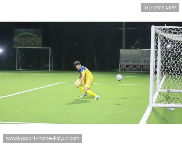 多特雷纳斜线传球助攻锋线顺势破门，完美演绎足球场上的精彩瞬间